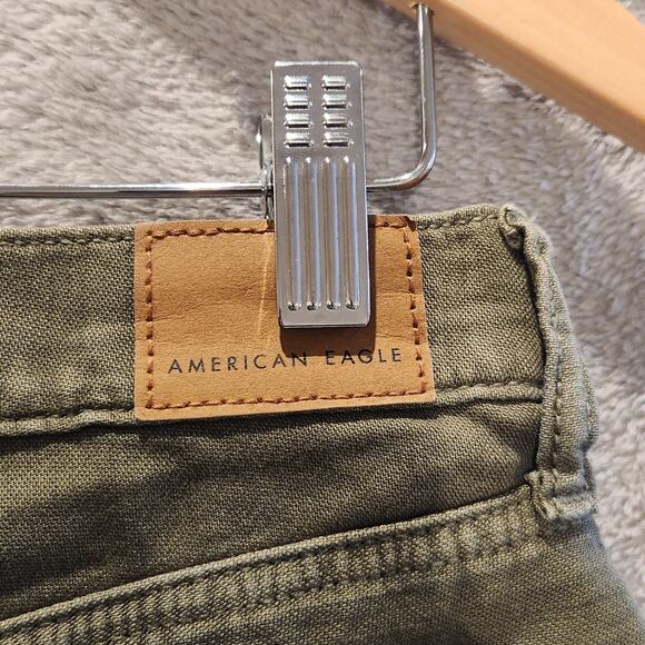 American Eagle Olive Green Distressed Cut Off Highest Rise Mom Short Size 6 - Picture 3 of 12